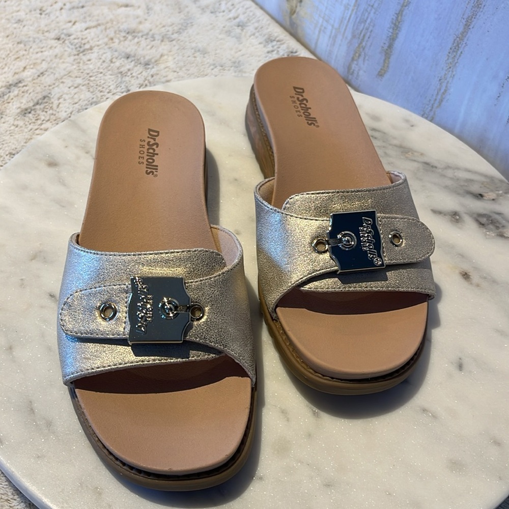 Dr. Scholl's Buckle Slide Sandals- Island Icon - Gold Metallic 7 1/2 😍💗